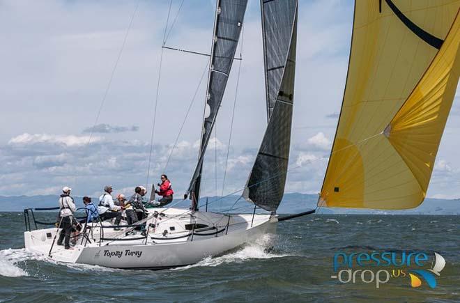 Topsy Turvy, one of 10 J-111’s gracing SF Bay © Erik Simonson www.pressure-drop.us http://www.pressure-drop.us